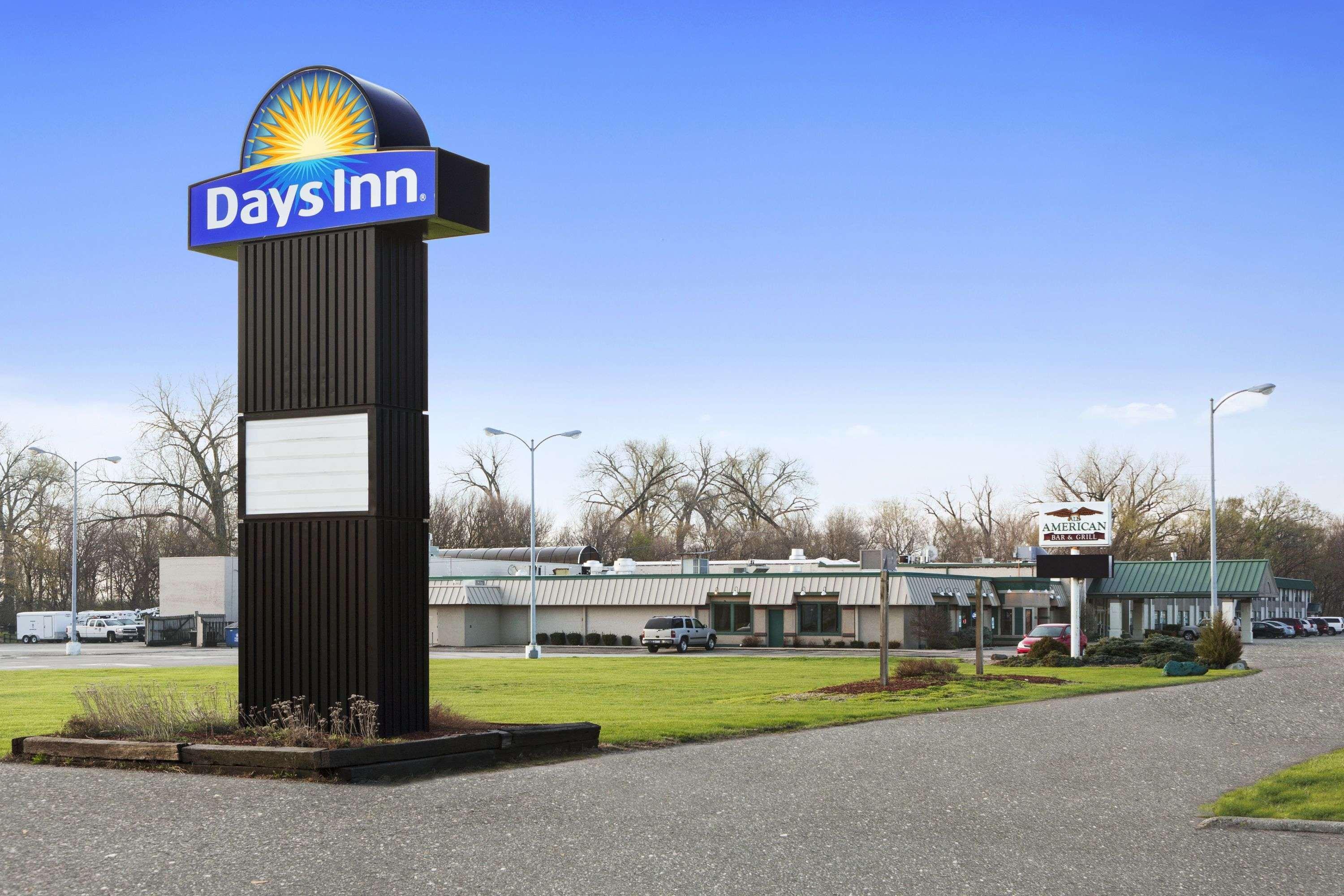 Days Inn By Wyndham Rock Falls Esterno foto